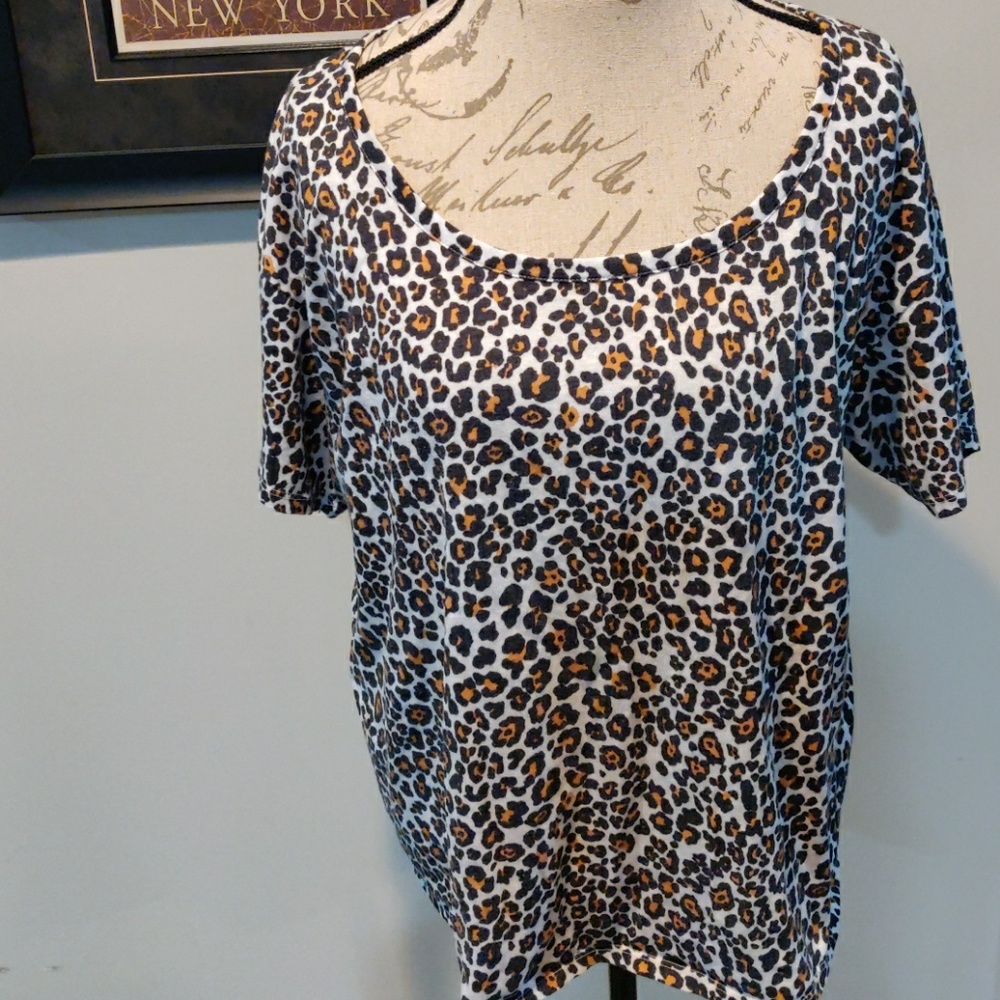 Lepord print Victoria Secret top